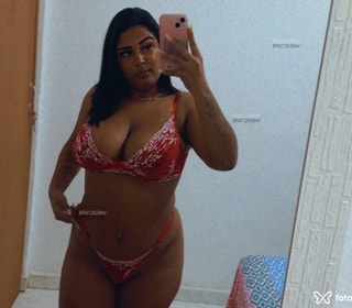 Acompanhante Pietra Oliveira