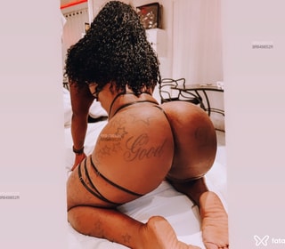 Acompanhante Serena Williams