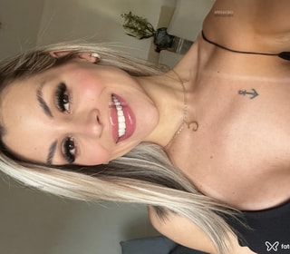 Acompanhante Renata