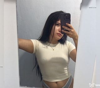 Acompanhante Carol Alves
