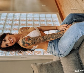 Acompanhante Yasmine Vieira