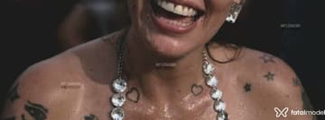 Acompanhante Maria Bonnes - Cabeçalho