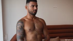Acompanhante Pedro Hétero - Cabeçalho