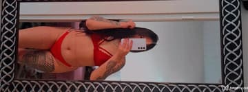 Acompanhante Julia - Cabeçalho