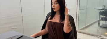 Acompanhante Julya Schmitt - Cabeçalho