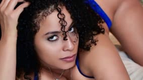 Acompanhante Foxwhiteoficial - Cabeçalho
