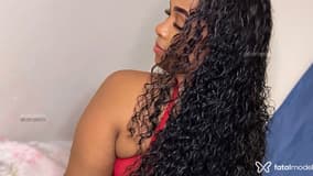 Acompanhante Hannah - Cabeçalho