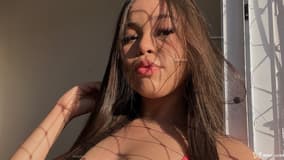 Acompanhante Julia - Cabeçalho