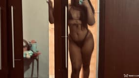 Acompanhante Giulia Hotzinha - Cabeçalho