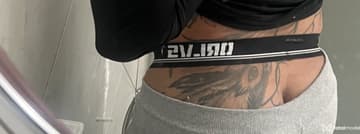 Acompanhante Tom Wmbellyne - Cabeçalho