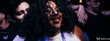 Acompanhante Trixy - Cabeçalho
