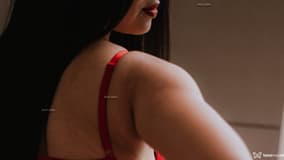 Acompanhante Emily - Cabeçalho