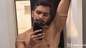 Yuri Acompanhante Yuri - Cabeçalho
