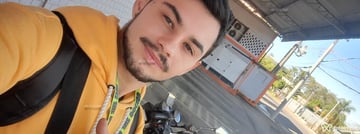 Acompanhante Andri - Cabeçalho