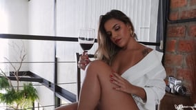 Nicolle schutz Acompanhante Nicolle schutz - Cabeçalho