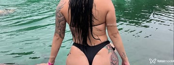 Acompanhante Kelly - Cabeçalho