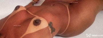 Acompanhante Monique - Cabeçalho