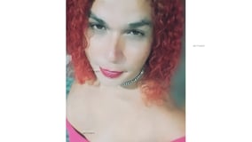 Rawennaaa yummi Acompanhante Rawennaaa yummi - Cabeçalho