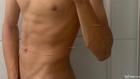 Tyler Acompanhante Tyler - Cabeçalho