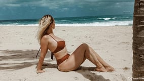 Bodysuitsurfgirl Acompanhante Bodysuitsurfgirl - Cabeçalho