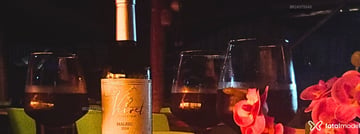 Acompanhante Rose - Cabeçalho