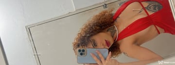 Acompanhante Larissa - Cabeçalho