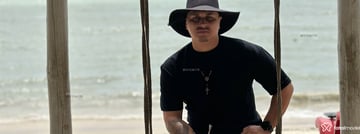 Acompanhante Douglas - Cabeçalho