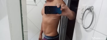 Roger Acompanhante Roger - Cabeçalho