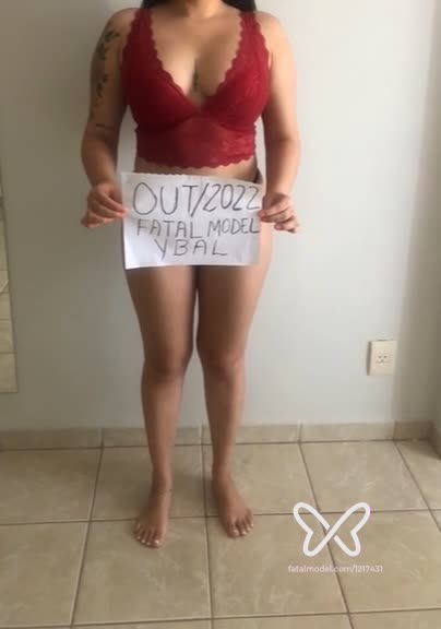 Imagem do vídeo de verificação de Carolina Ricci