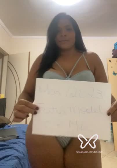 Imagem do vídeo de verificação de Evelyn Ayra