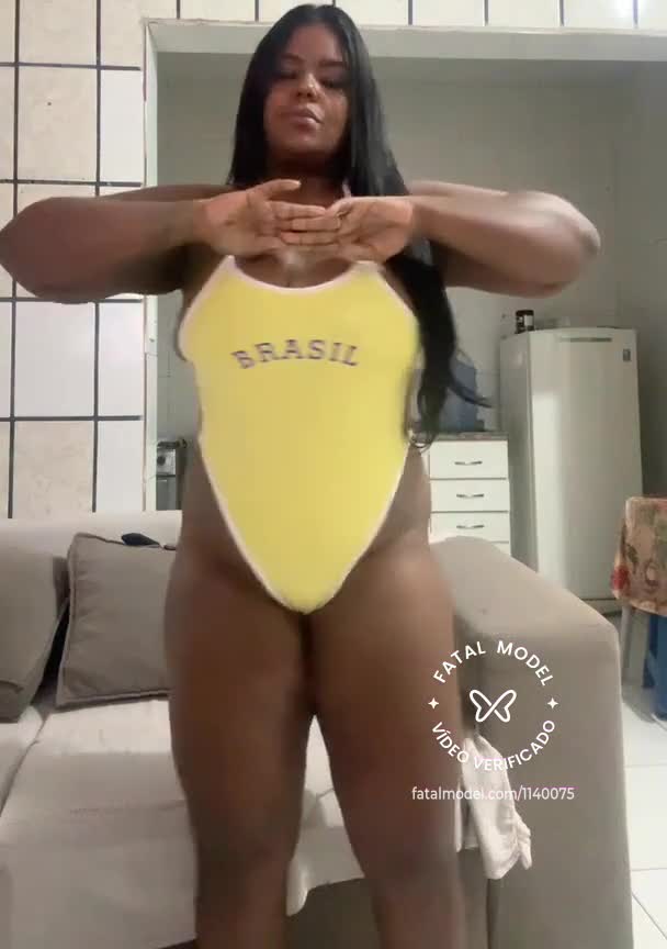 Imagem do vídeo de verificação de Lorena Kavazzak