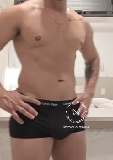 Imagem do vídeo de verificação de Max Miller