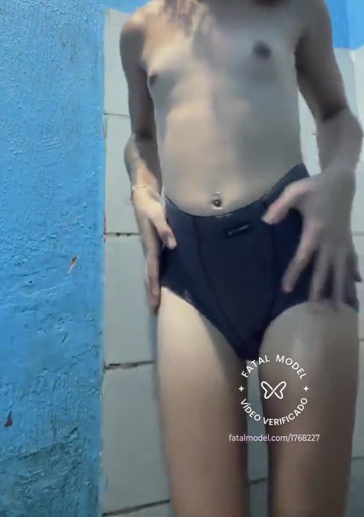 Imagem do vídeo de verificação de Jeniffer