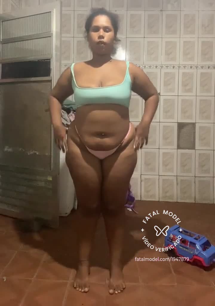 Imagem do vídeo de verificação de Mirella