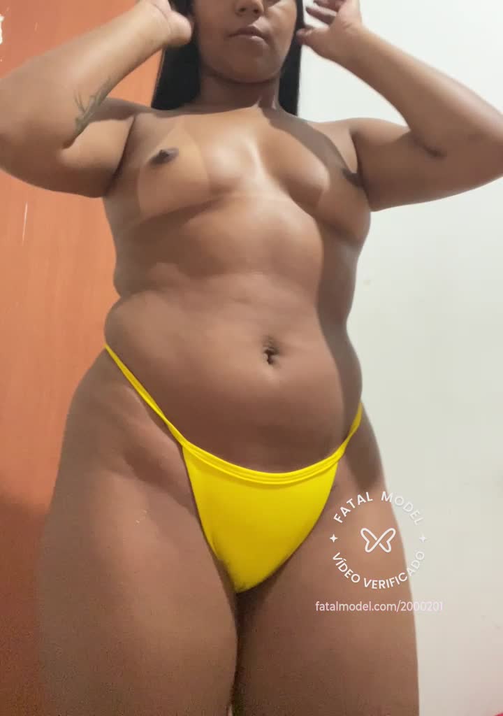Imagem do vídeo de verificação de Nicole Lia