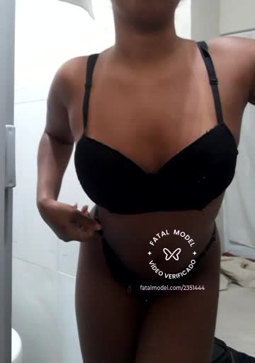 Imagem do vídeo de verificação de Becca Martins