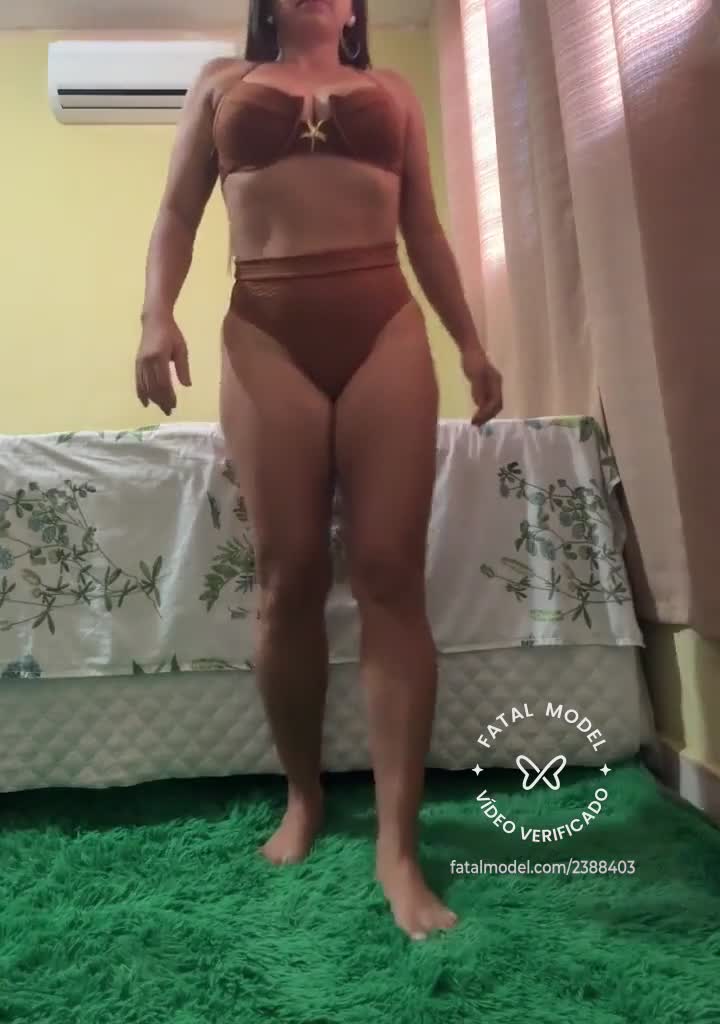Imagem do vídeo de verificação de Caroline