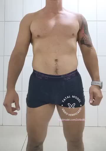 Imagem do vídeo de verificação de Adriano