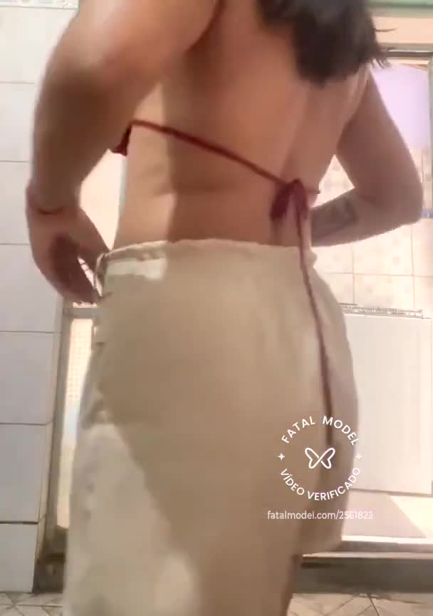 Imagem do vídeo de verificação de Alice Alves