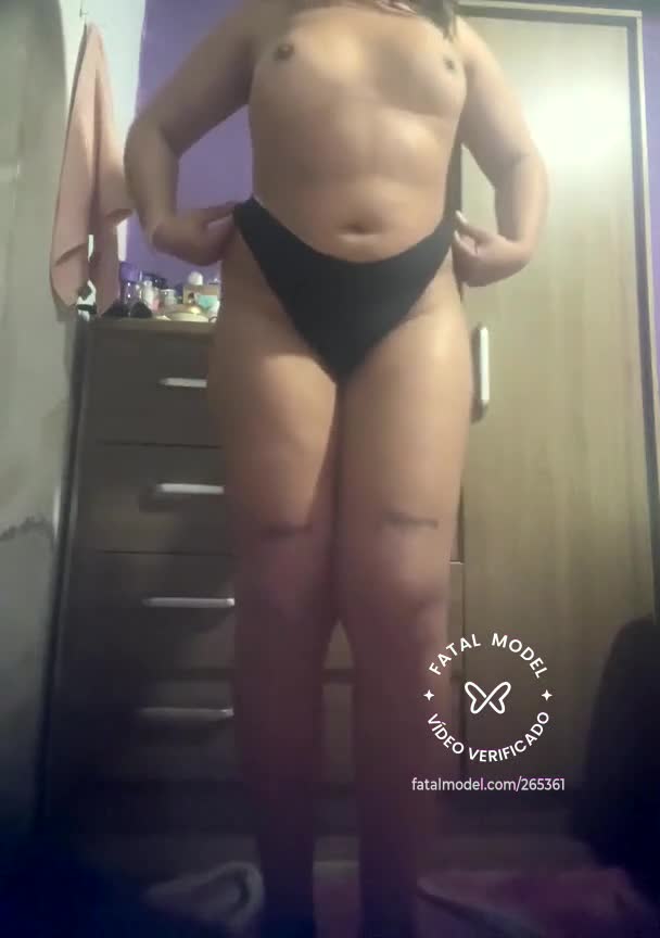 Imagem do vídeo de verificação de Nicole Carvalho