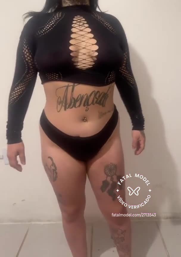 Imagem do vídeo de verificação de Pitty