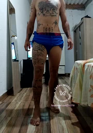 Imagem do vídeo de verificação de Adriano
