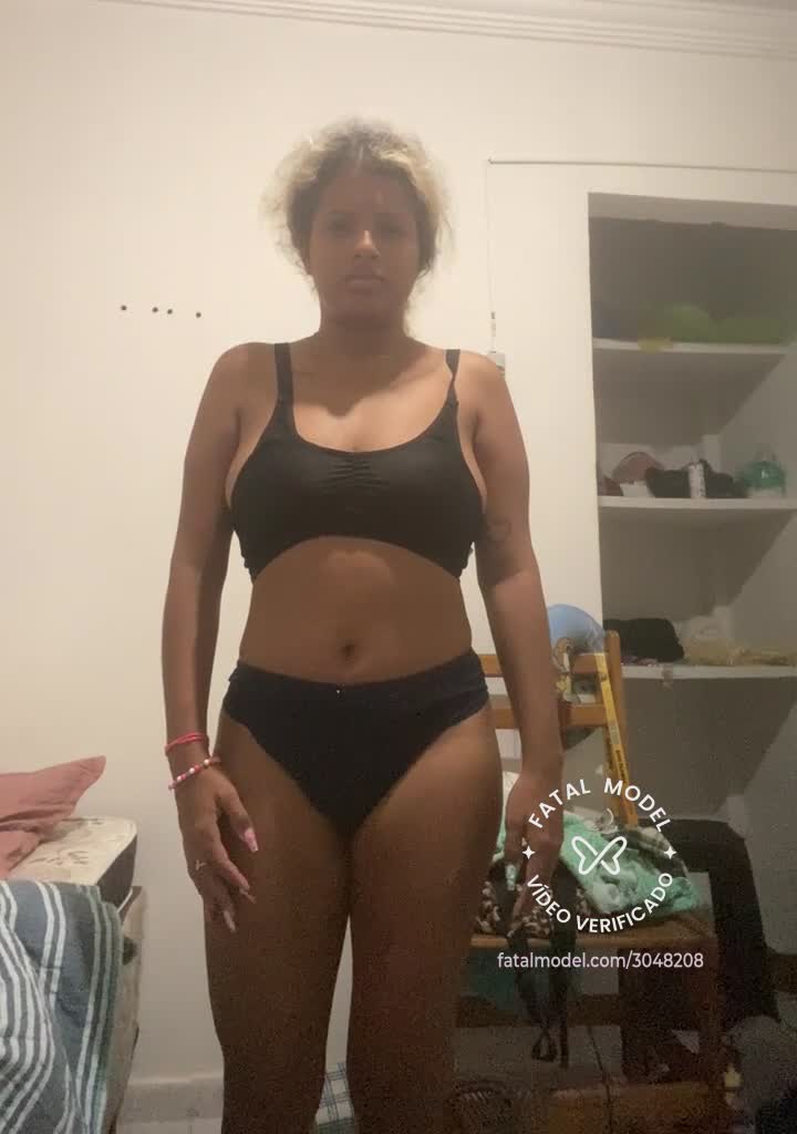 Imagem do vídeo de verificação de Hellzinha