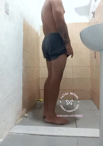 Imagem do vídeo de verificação de Adriano