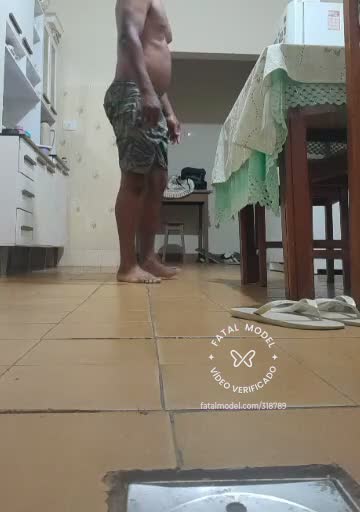 Imagem do vídeo de verificação de Bninfomaníaco