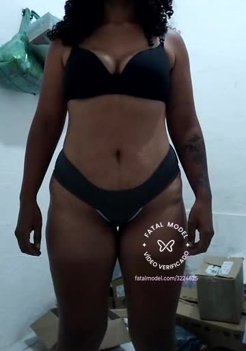 Imagem do vídeo de verificação de Ennyy