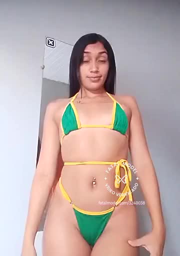Imagem do vídeo de verificação de Rebeka