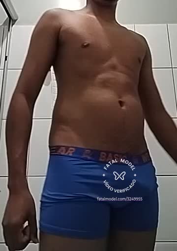 Imagem do vídeo de verificação de Kellmy