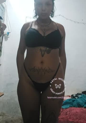 Imagem do vídeo de verificação de Evie Samah