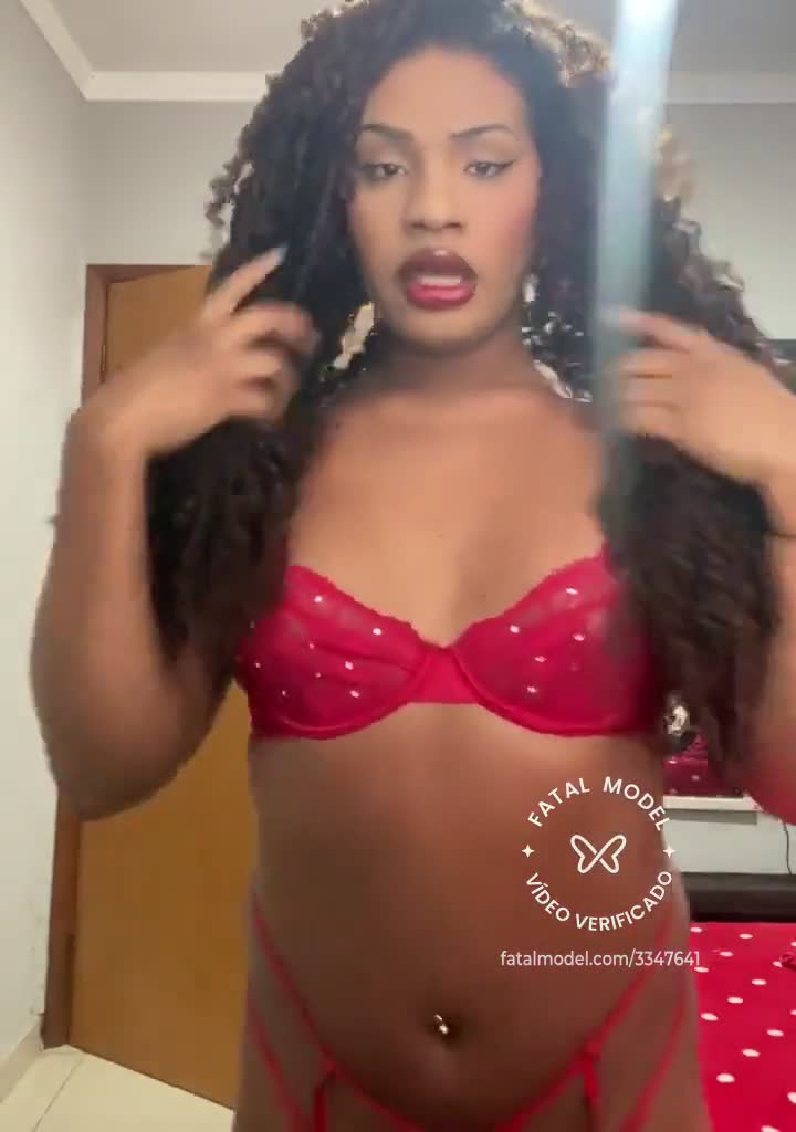 Imagem do vídeo de verificação de Aisha Sophia